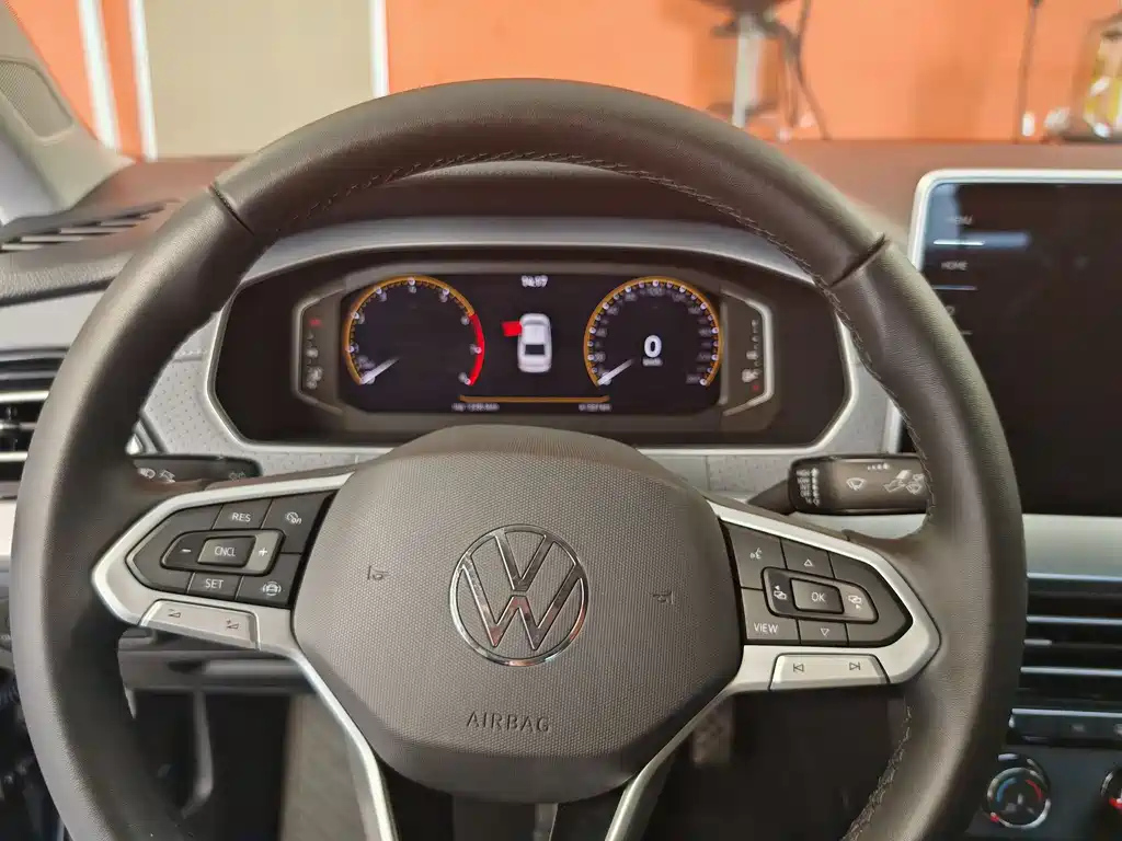 VOLKSWAGEN LAVIDA 2022