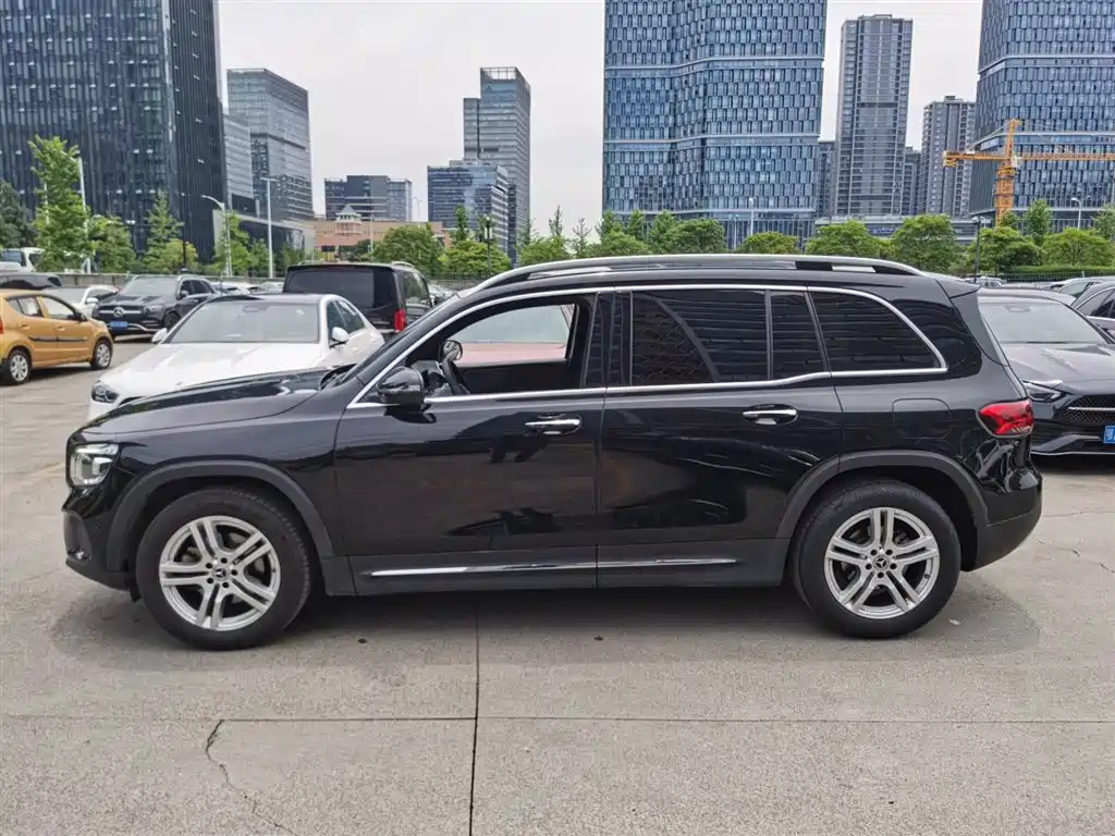 MERCEDES BENZ GLB 2020