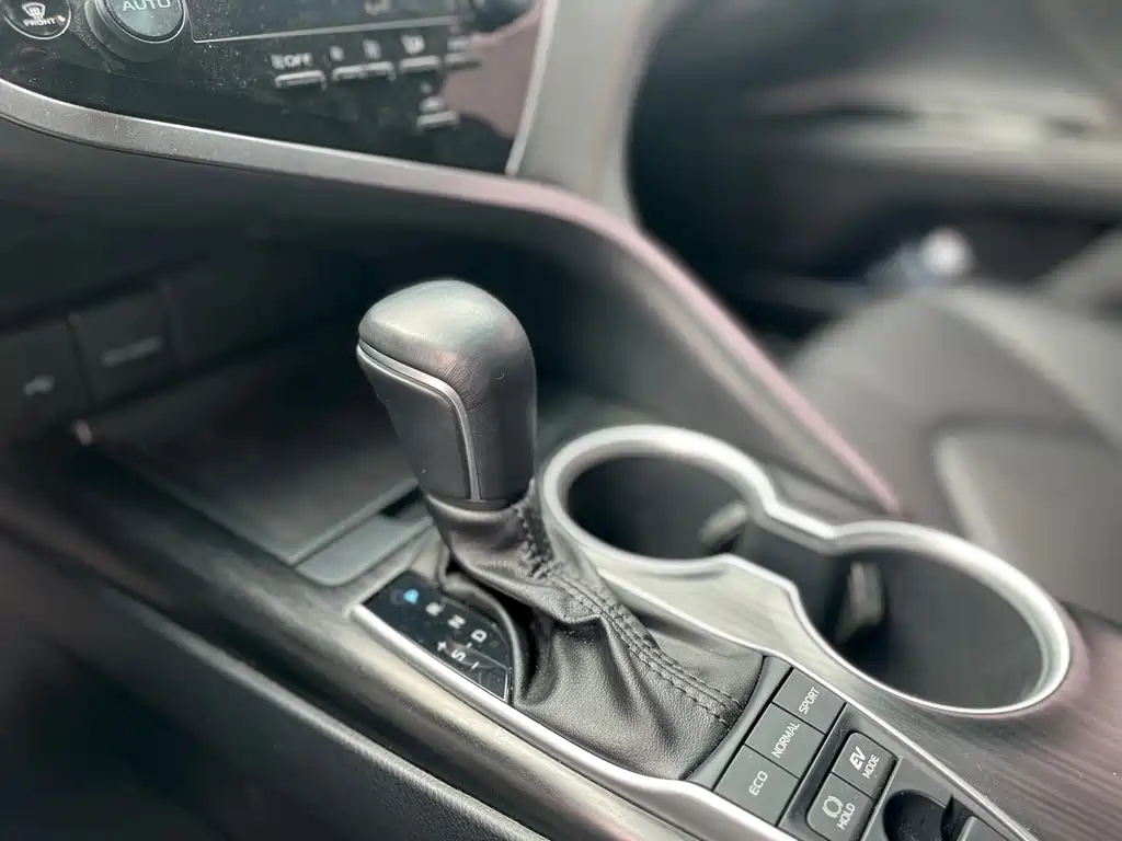 TOYOTA CAMRY 2023