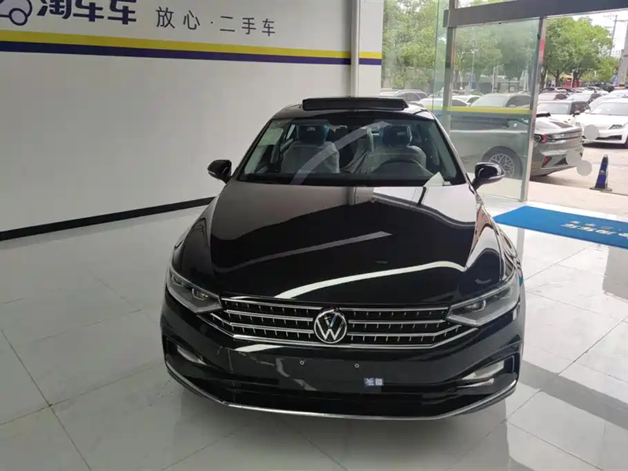 VOLKSWAGEN MAGOTAN 2023