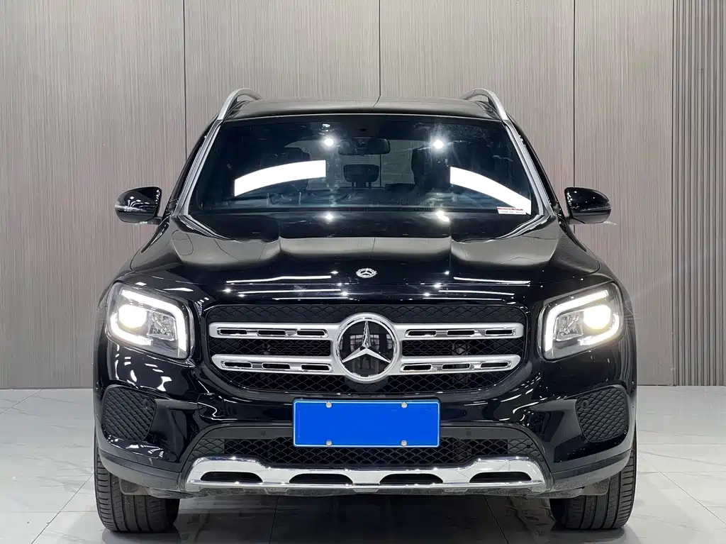 MERCEDES BENZ GLB 2023
