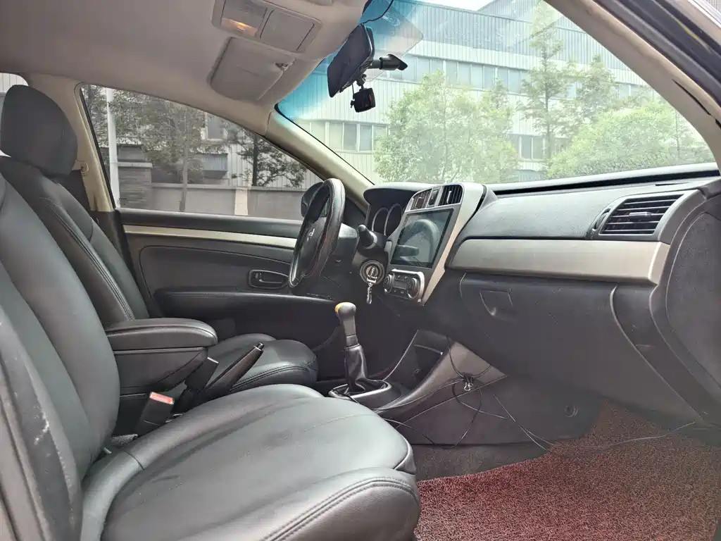 NISSAN SYLPHY 2016