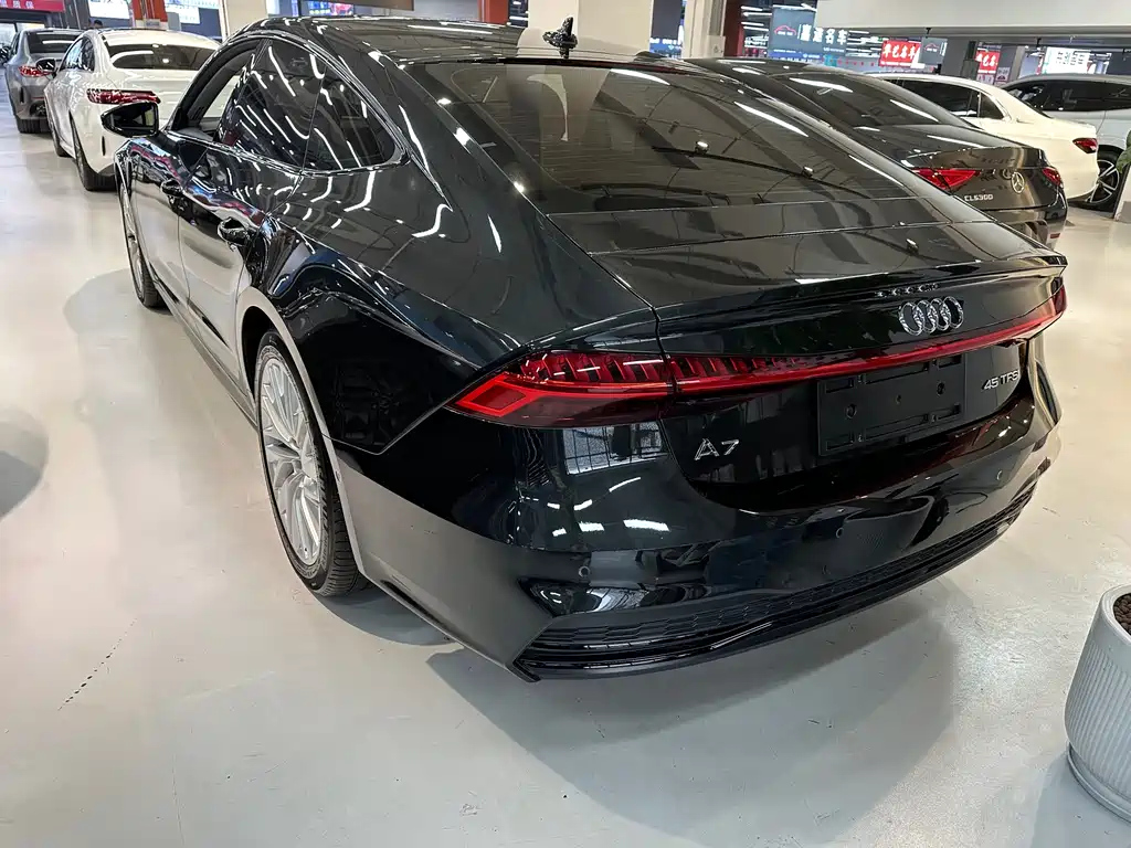 AUDI A7 2021