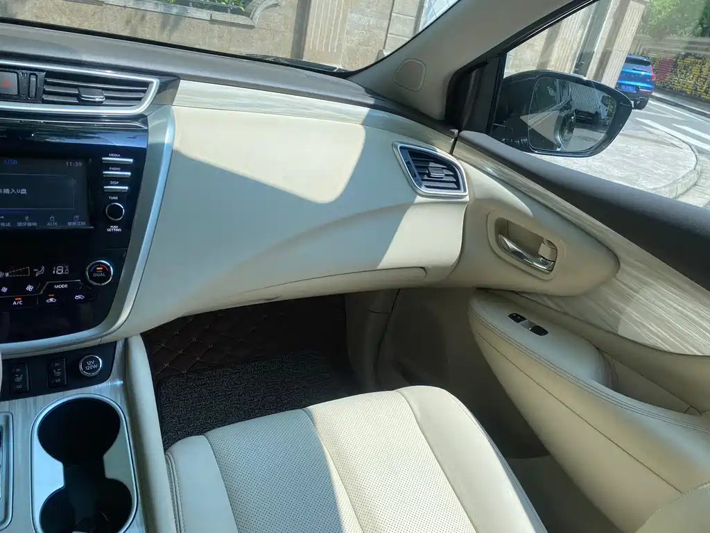 NISSAN MURANO 2018