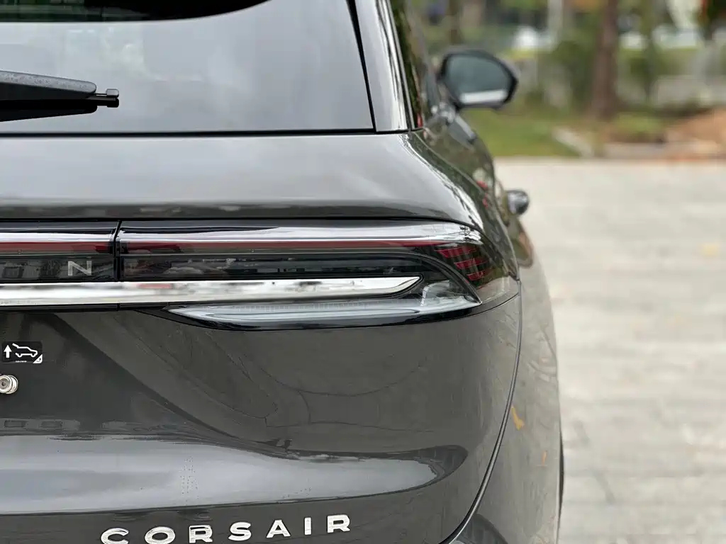 LINCOLN ADVENTURER 2023