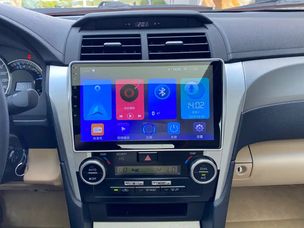 TOYOTA CAMRY 2013