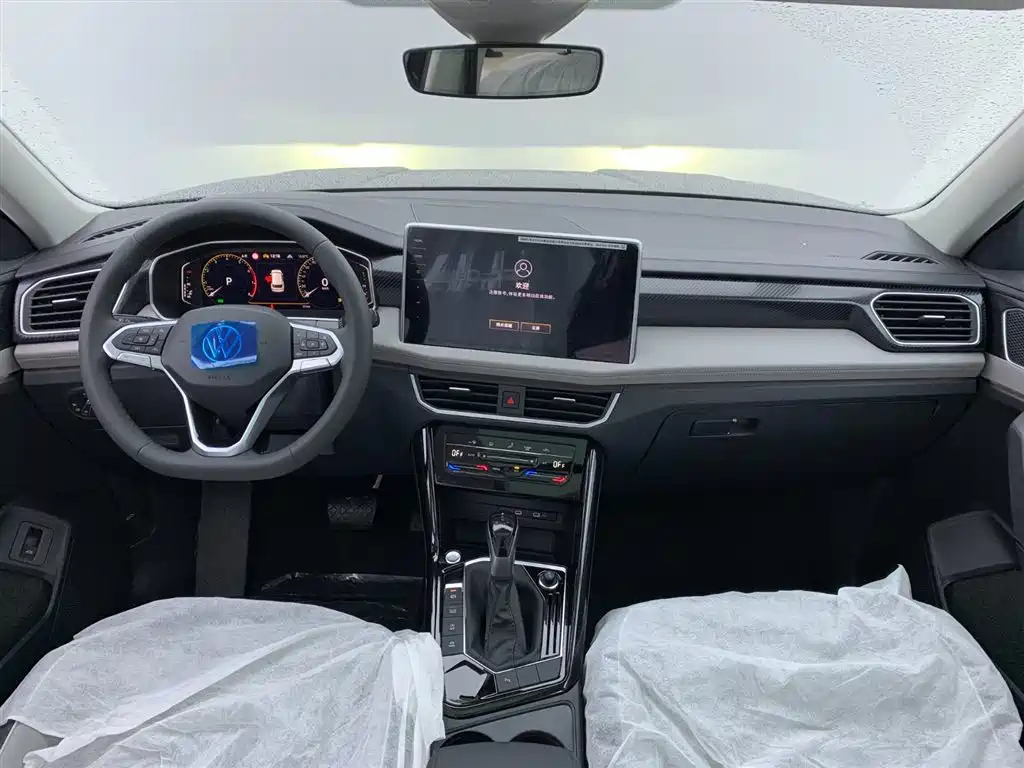 VOLKSWAGEN TAYRON 2024