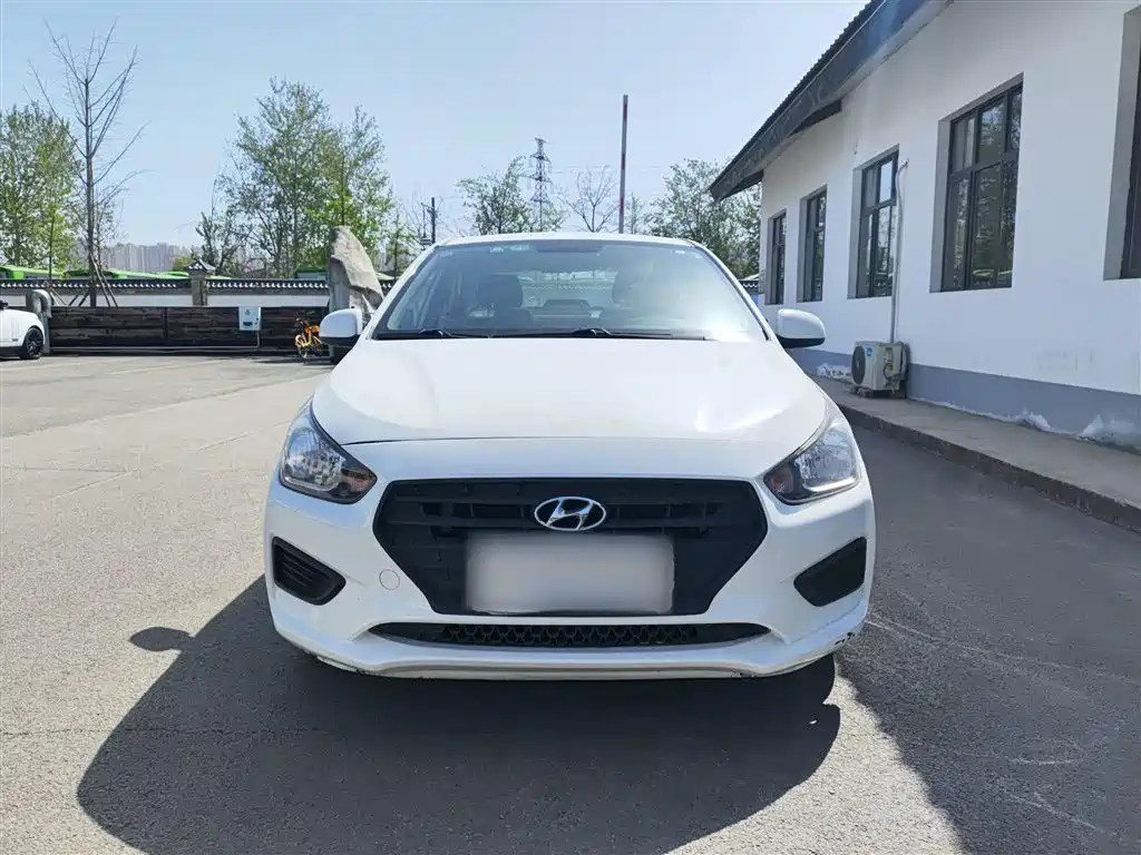 HYUNDAI RENA 2017