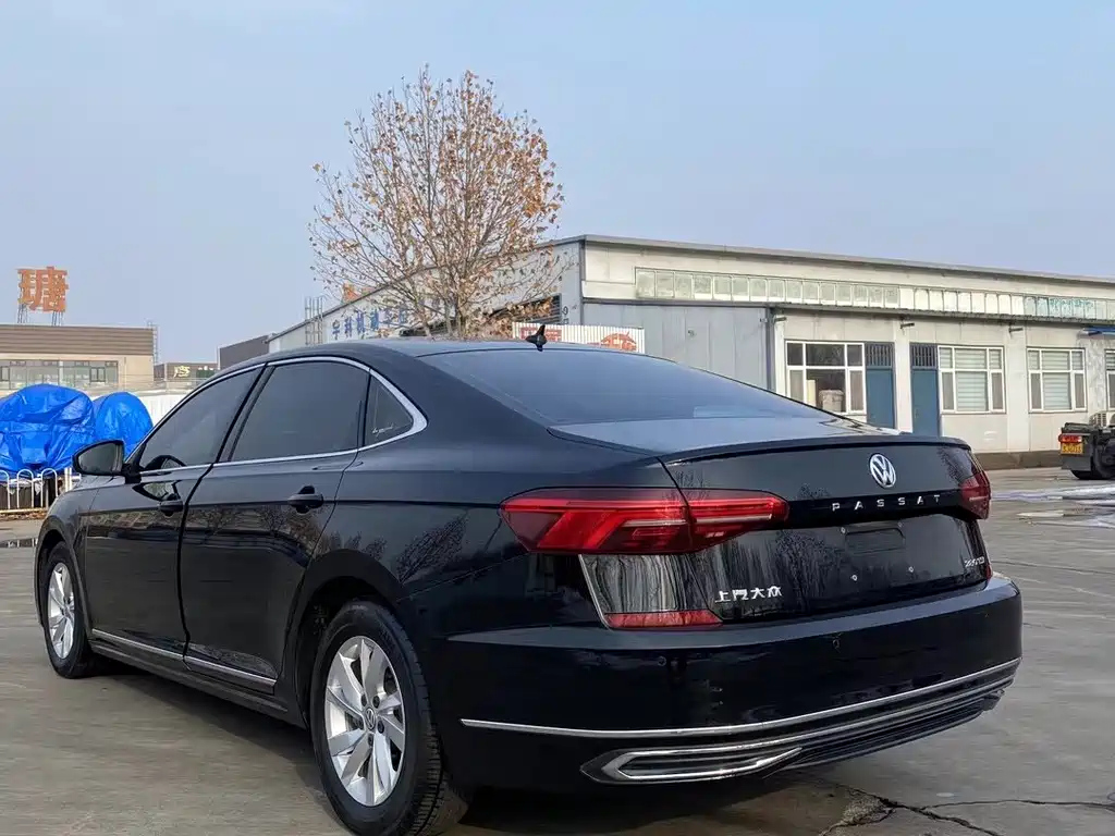 VOLKSWAGEN PASSAT 2021
