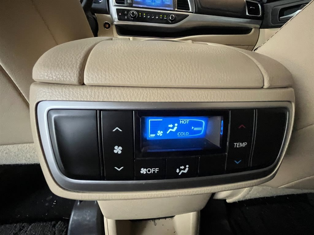 TOYOTA HIGHLANDER 2020