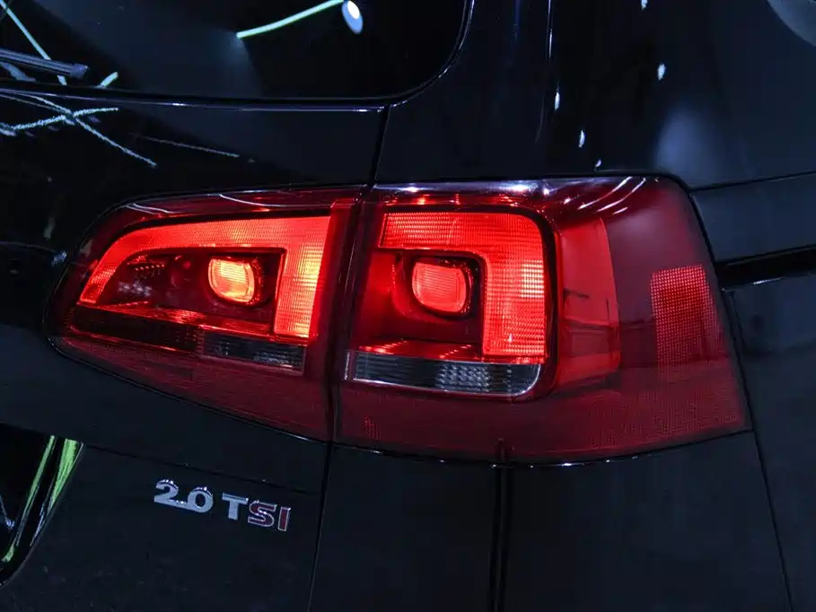 VOLKSWAGEN SHARAN 2014