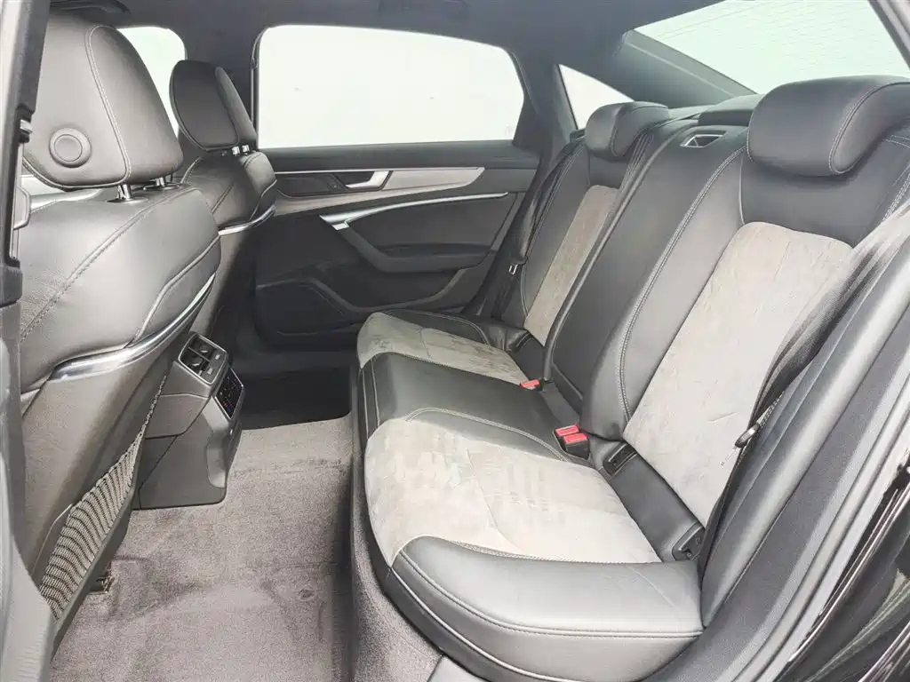 AUDI A6L 2021