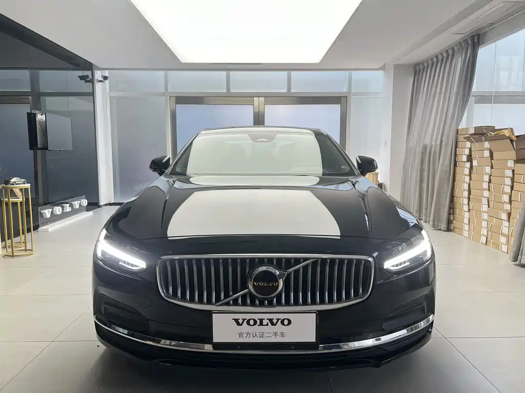 VOLVO S90 2022