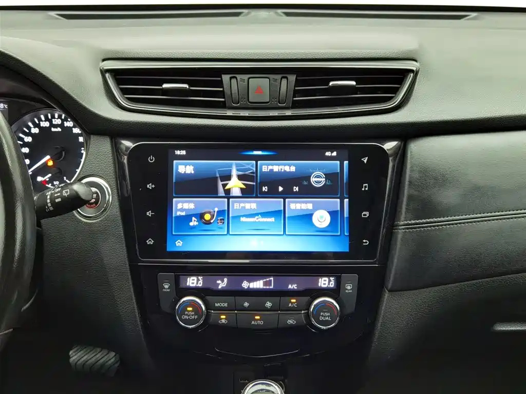 NISSAN X-TRAIL 2018