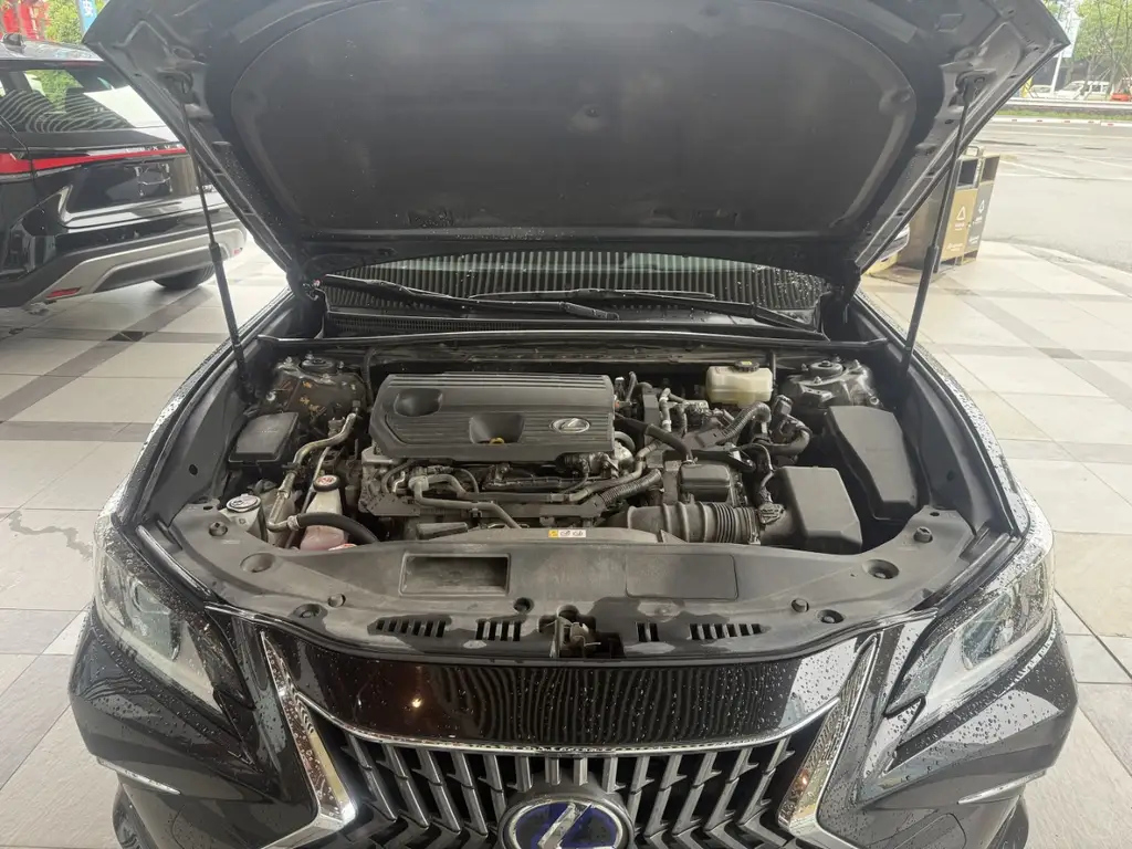 LEXUS ES 2021