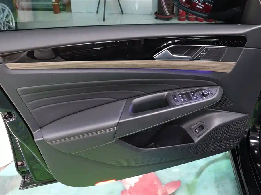 VOLKSWAGEN PASSAT 2020