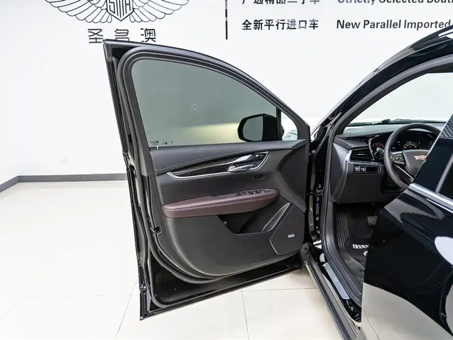 CADILLAC XT6 2021