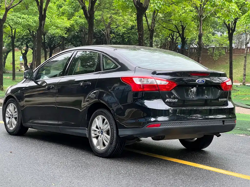 FORD FOCUS 2013