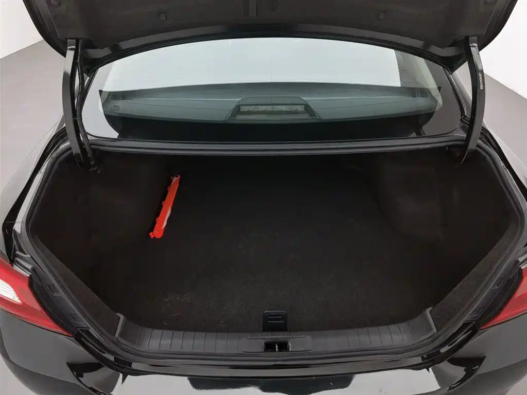 NISSAN TEANA 2018