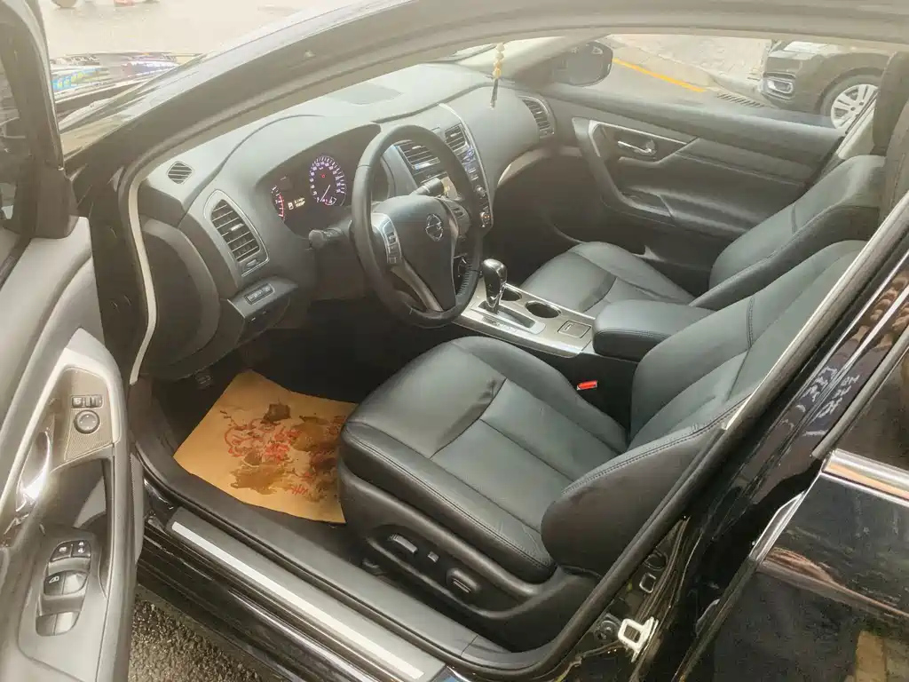 NISSAN TEANA 2016