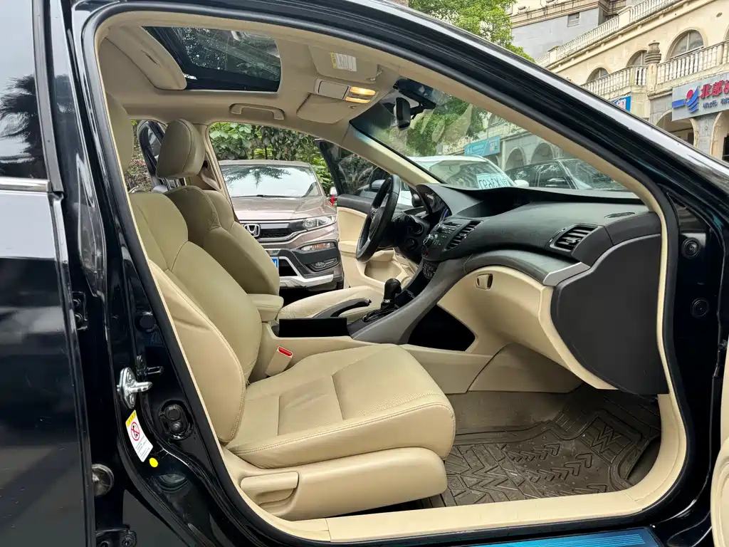 HONDA SI PLATINUM 2012