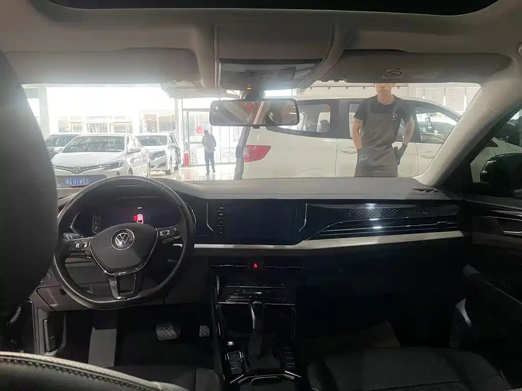 VOLKSWAGEN PASSAT 2021