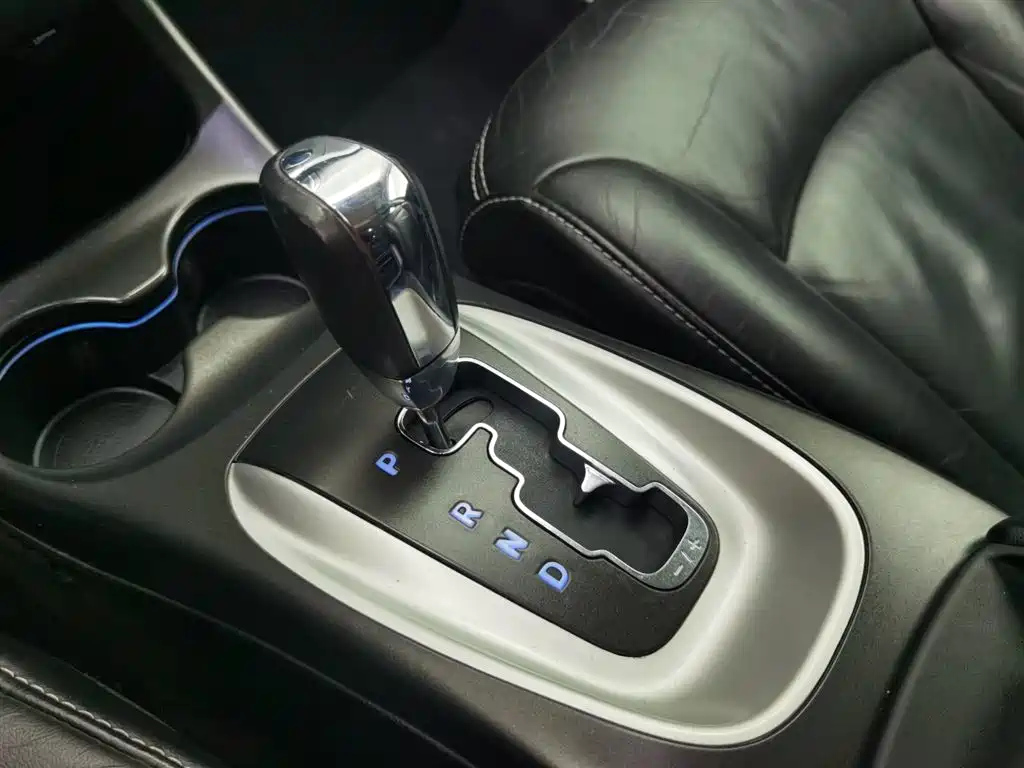 DODGE JCUV 2015