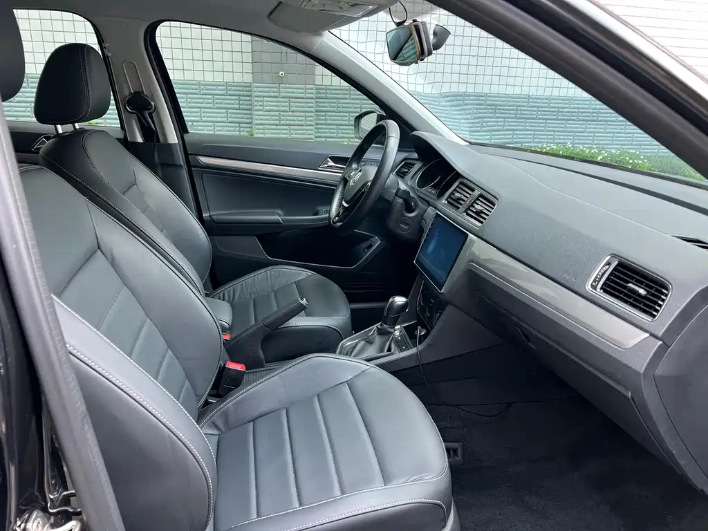VOLKSWAGEN LAVIDA 2018