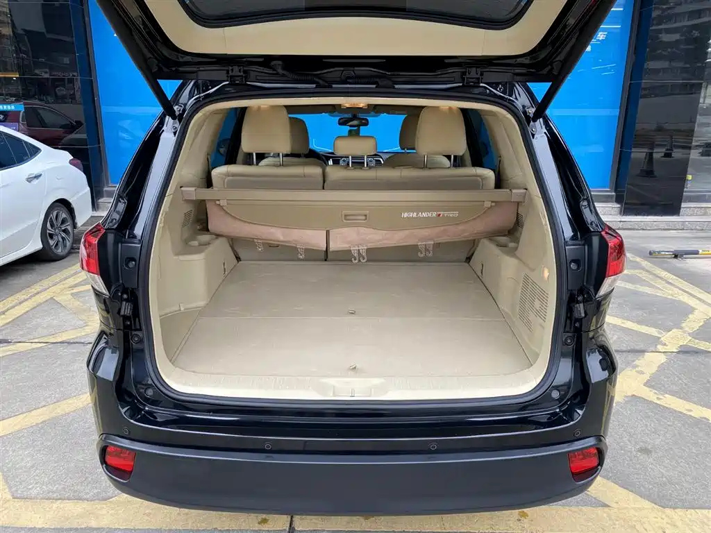 TOYOTA HIGHLANDER 2018