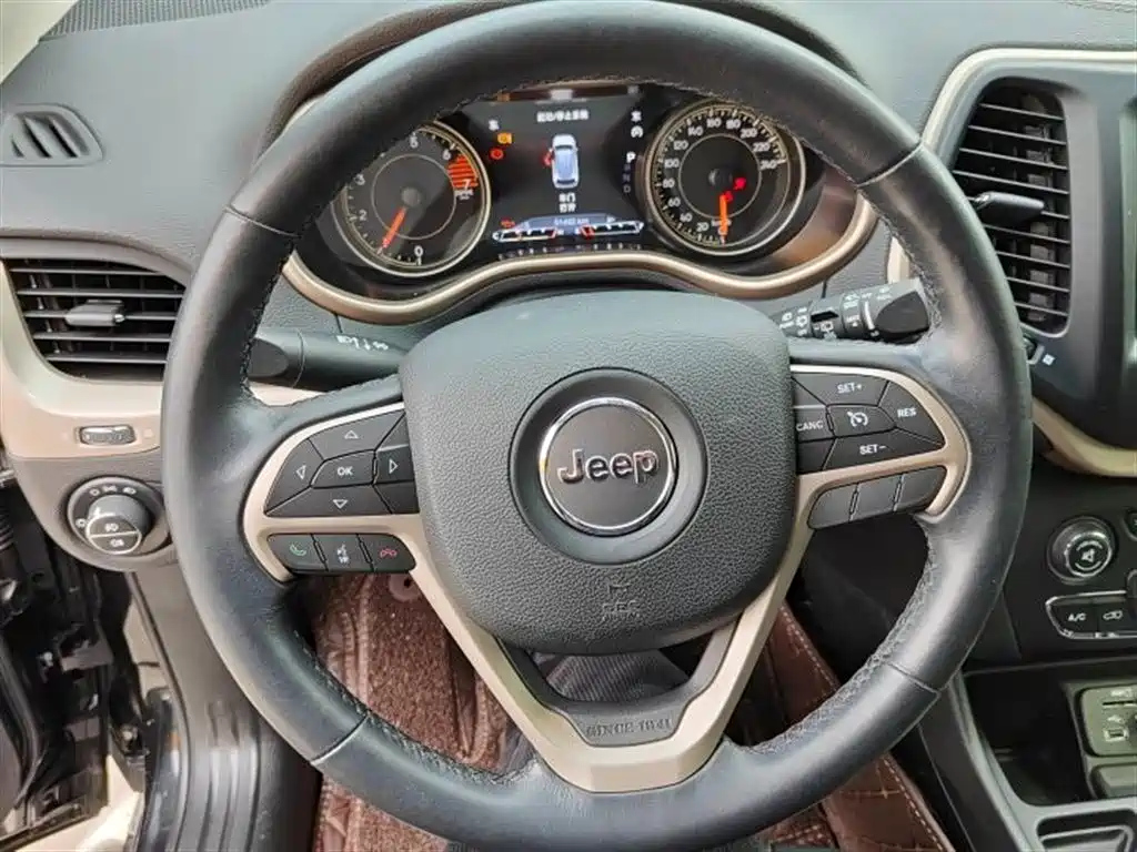 JEEP CHEROKEE 2019