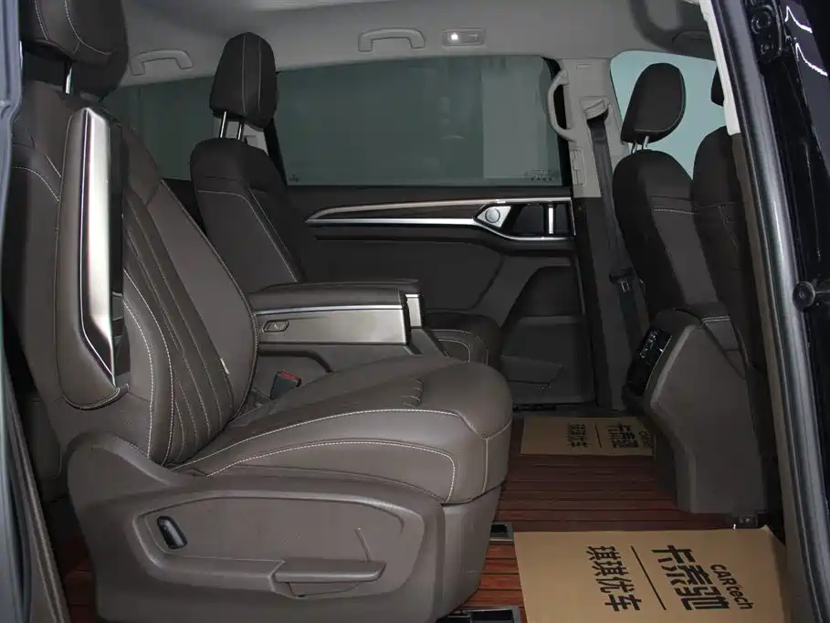 VOLKSWAGEN VILORAN 2022