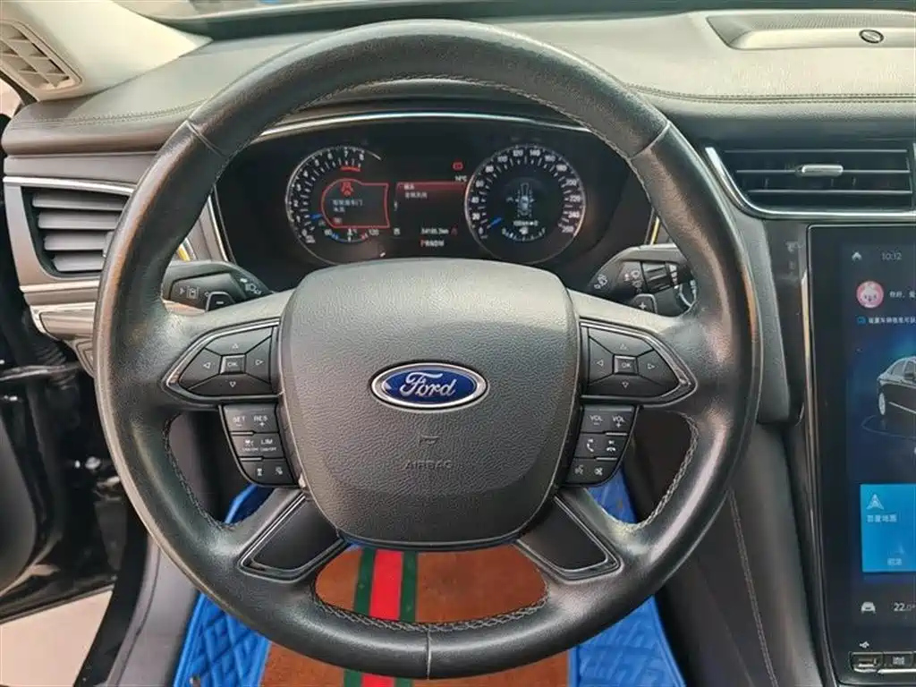 FORD TAURUS 2021