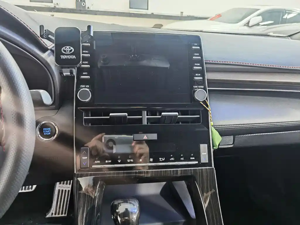 TOYOTA AVALON 2021
