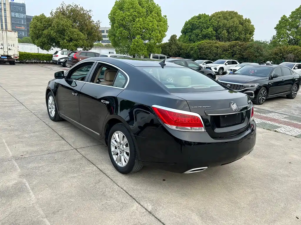 BUICK LACROSSE 2012