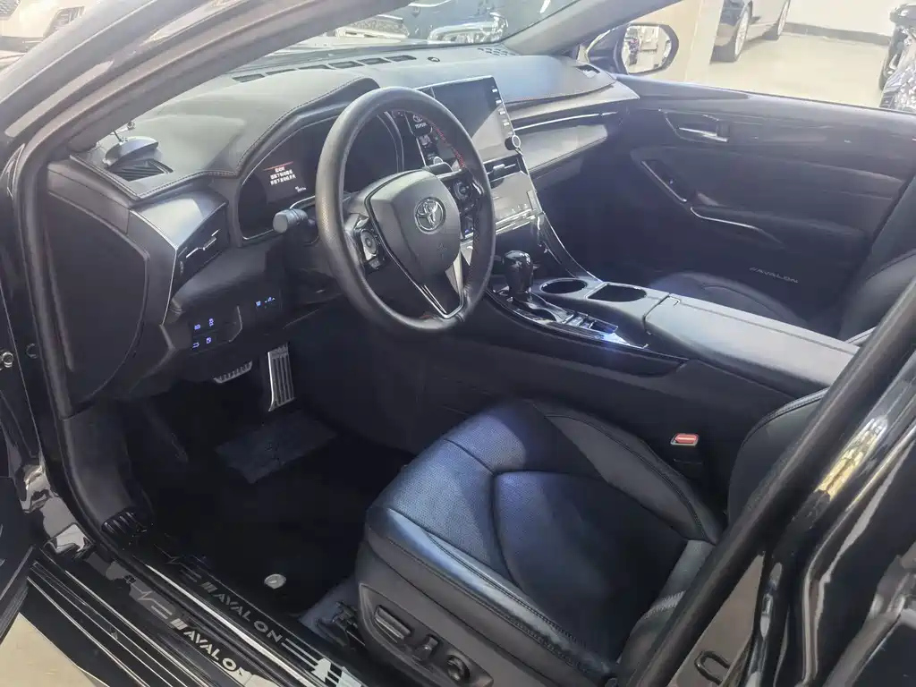 TOYOTA AVALON 2021