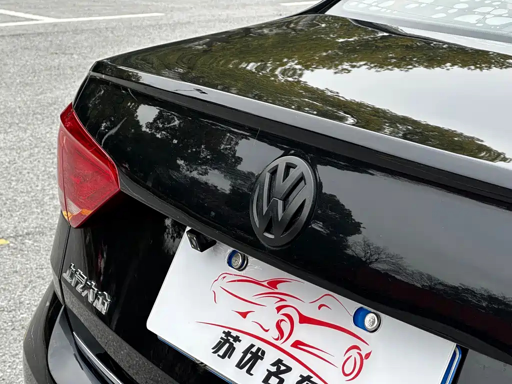 VOLKSWAGEN LAVIDA 2016