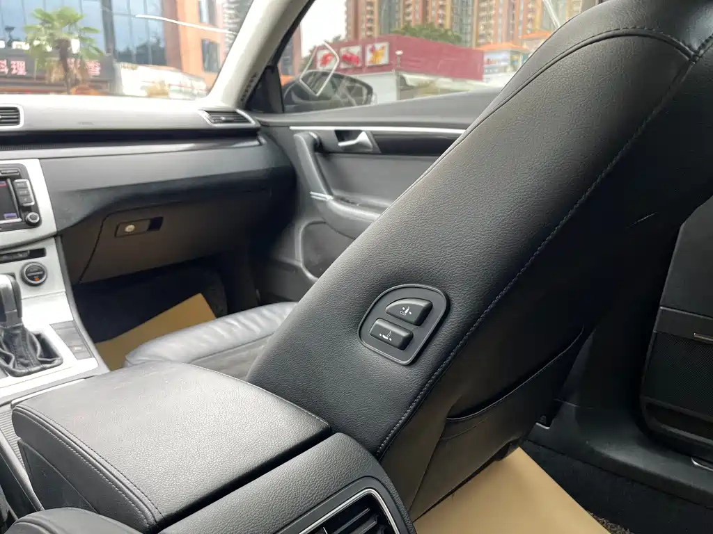 VOLKSWAGEN MAGOTAN 2015