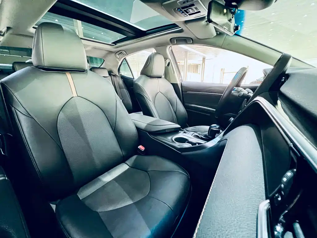 TOYOTA CAMRY 2021