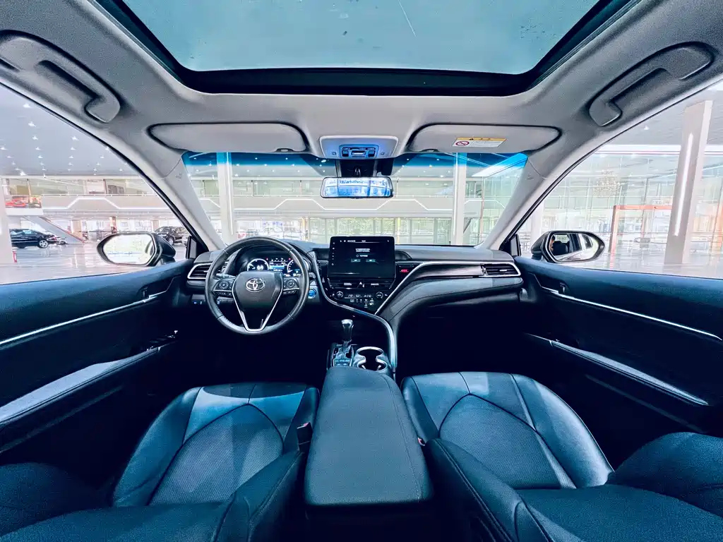 TOYOTA CAMRY 2021