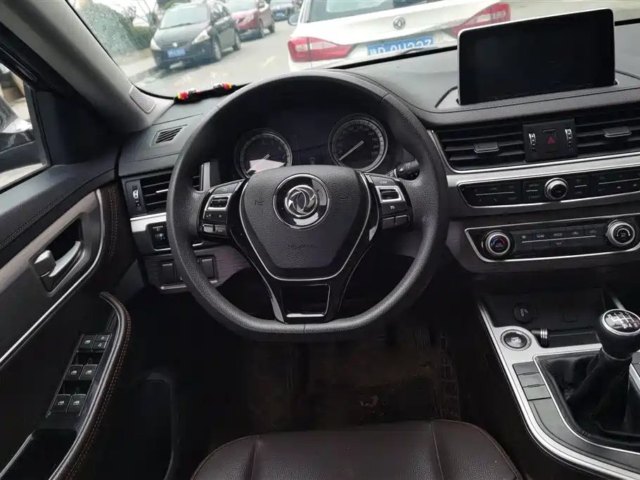 DONGFENG JOYEAR X5 2017