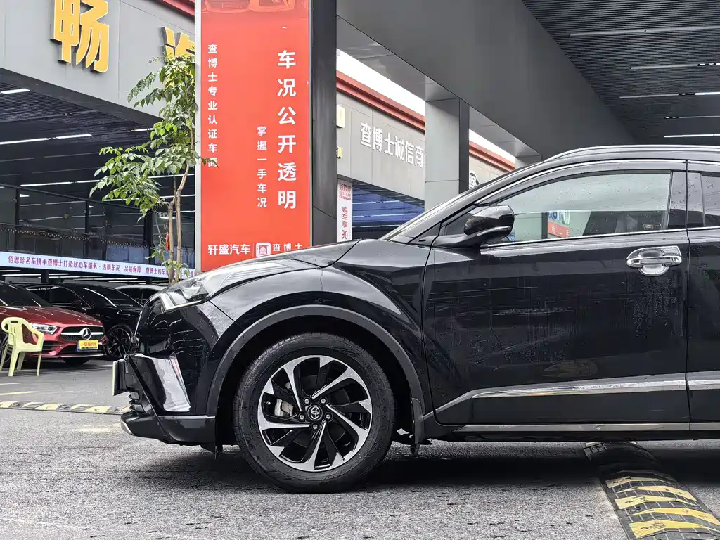 TOYOTA IZOA 2018