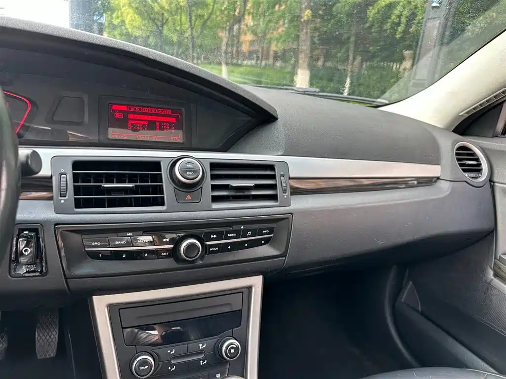 ROEWE 550 2011