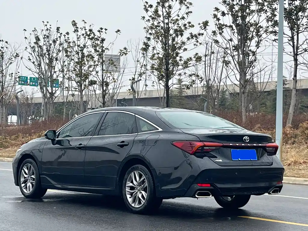 TOYOTA AVALON 2021