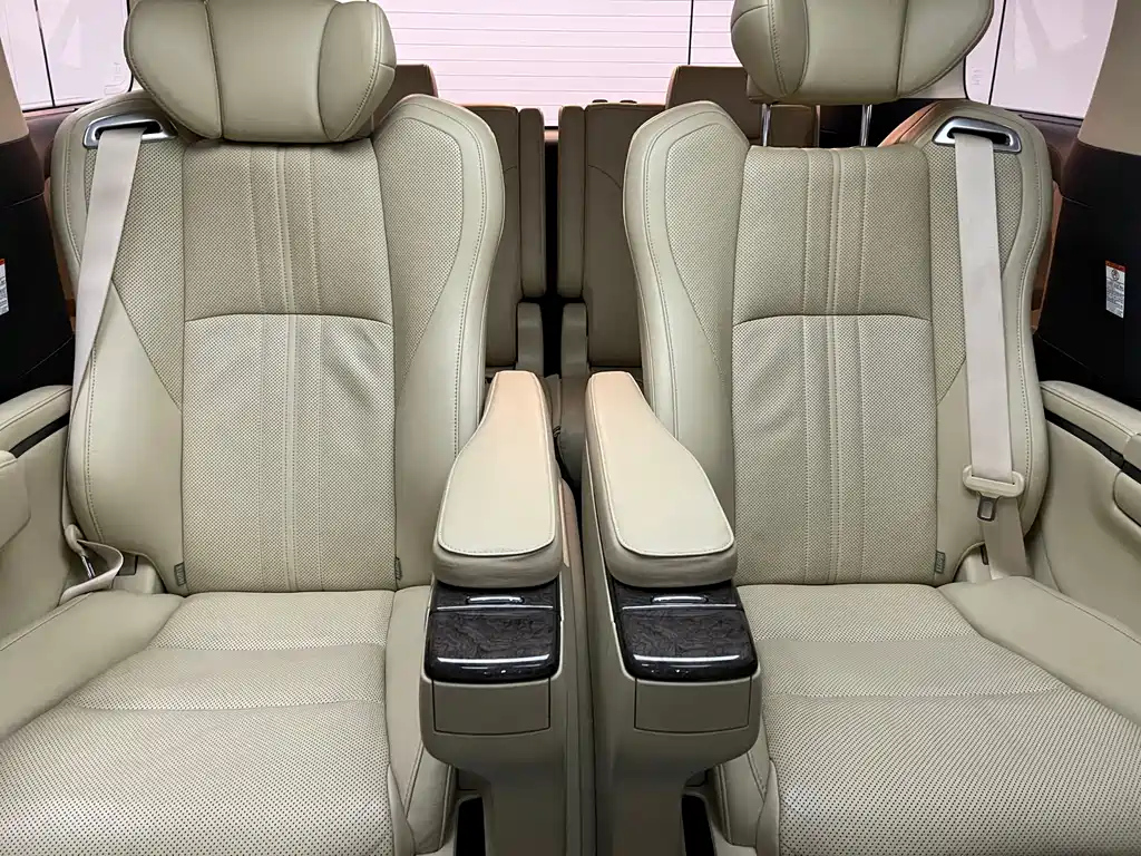 TOYOTA ALPHARD 2019