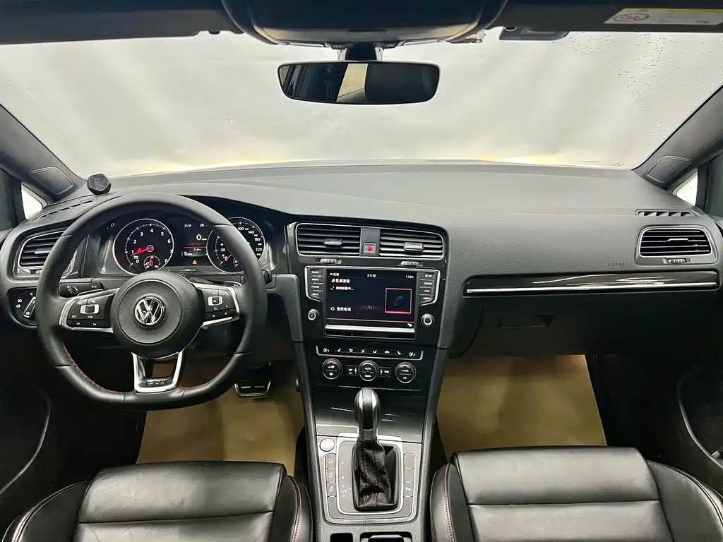 VOLKSWAGEN GOLF 2018