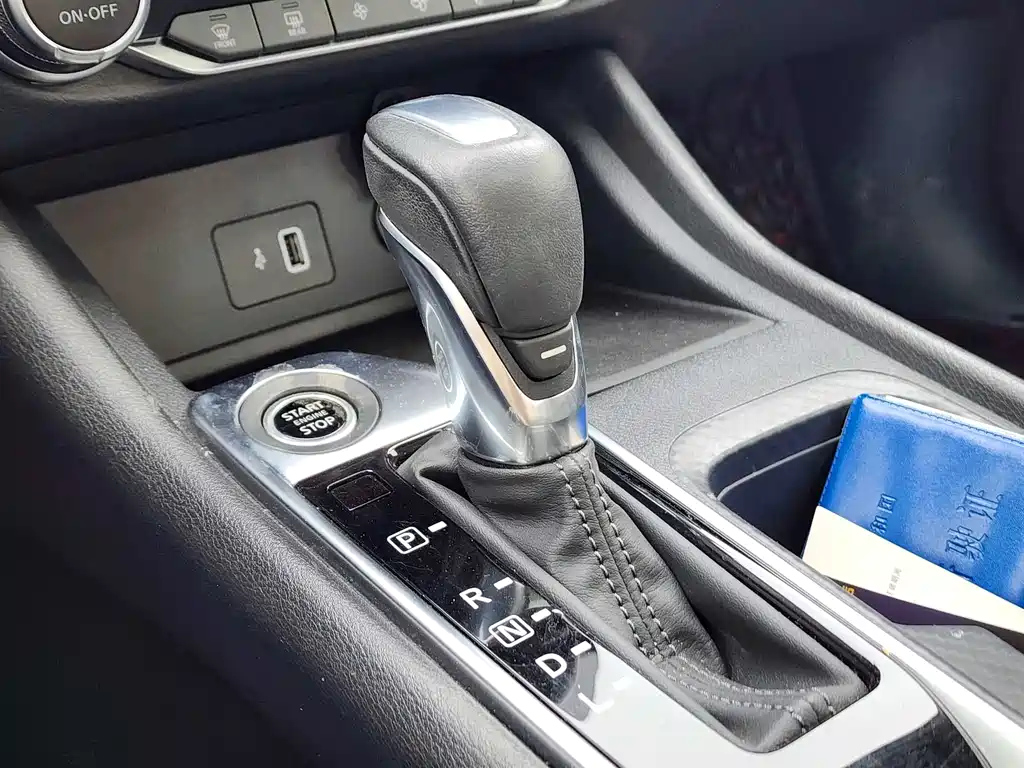NISSAN SYLPHY 2021