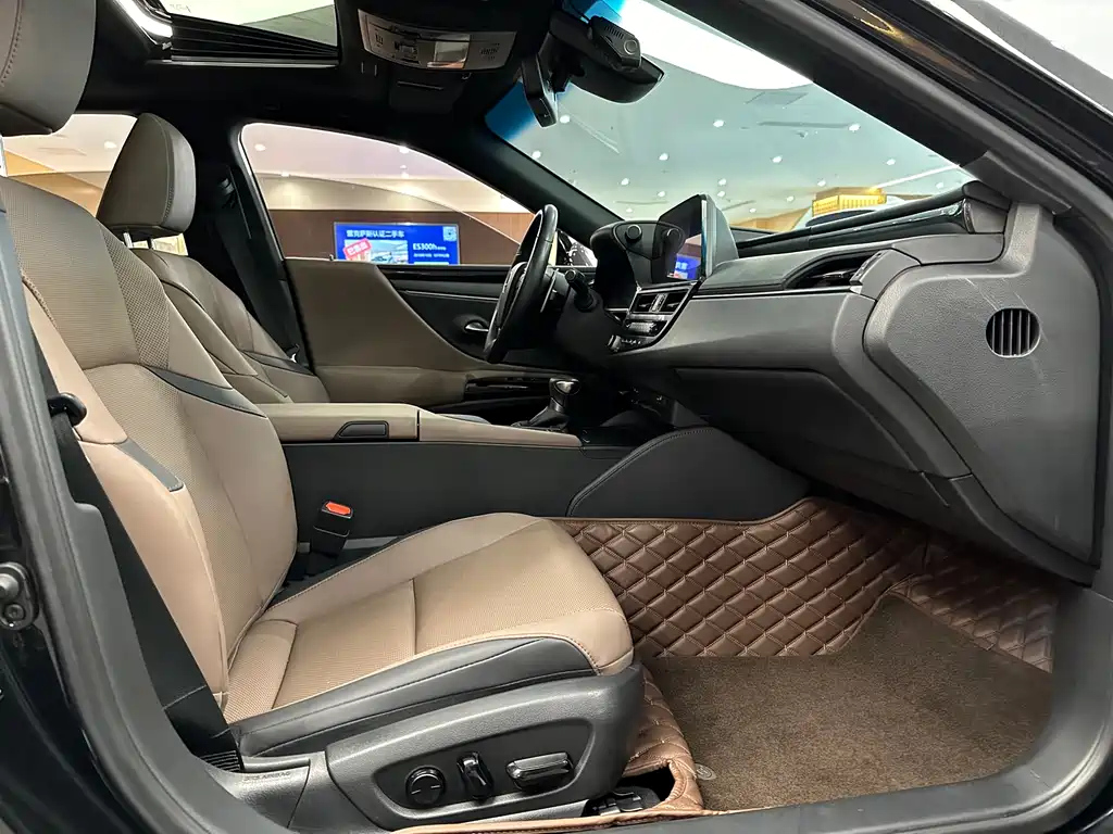 LEXUS ES 2022