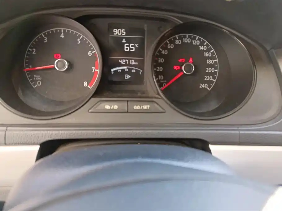 VOLKSWAGEN LAVIDA 2016