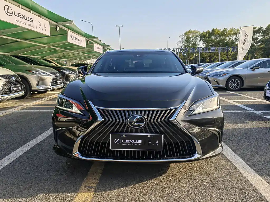 LEXUS ES 2021