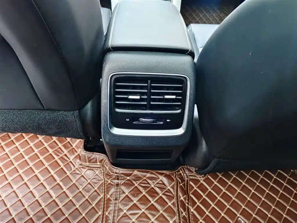 GEELY AUTO BOYUE 2021